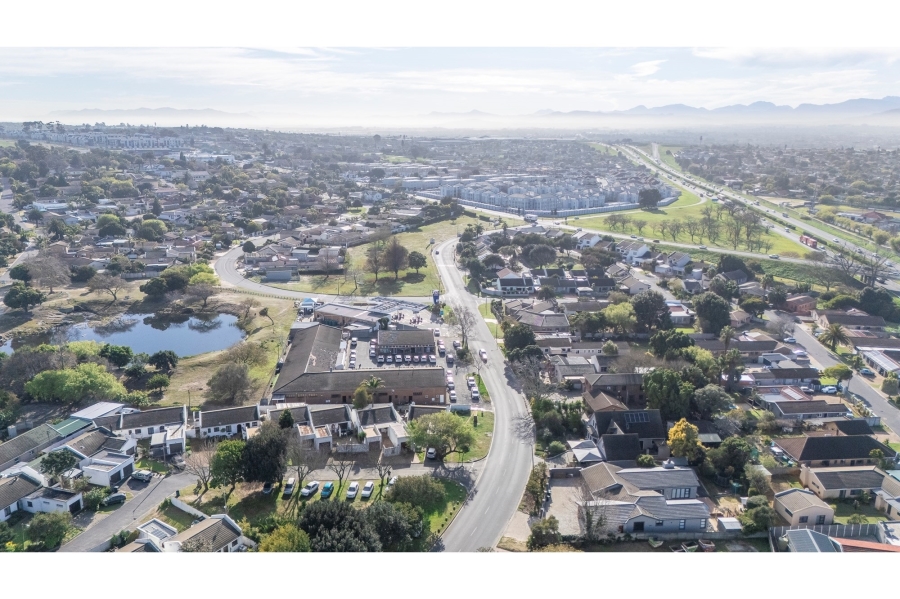 2 Bedroom Property for Sale in Vredekloof Western Cape